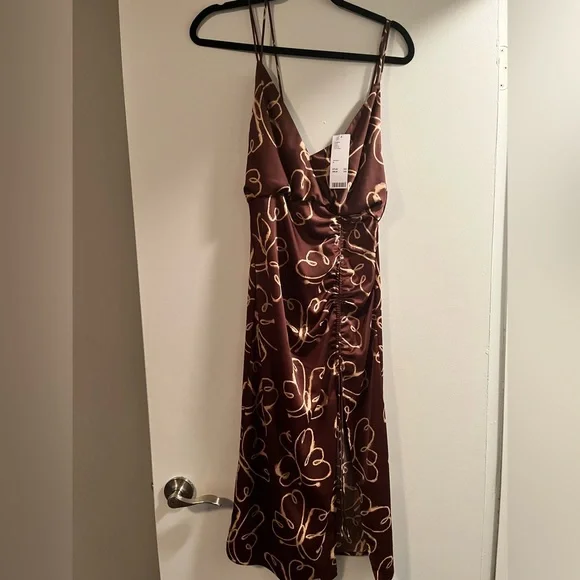 Urban outfitters silk-like Brown butterfly midi dress Urban outfitters silk-like Brown butterfly midi dress